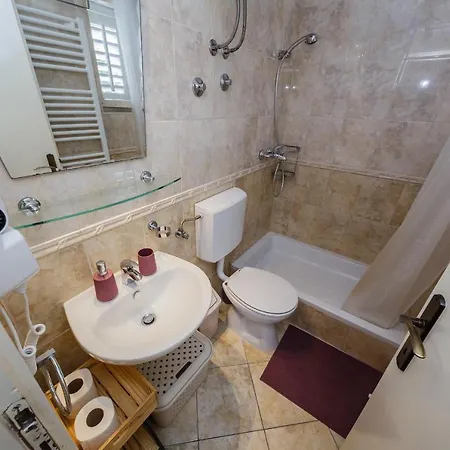 Guesthouse Kastela *