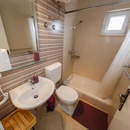 Pensionat Guesthouse Kastela 3*