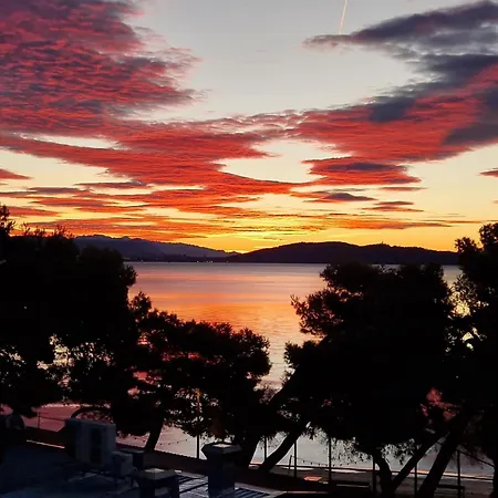 Guesthouse Kastela 3*