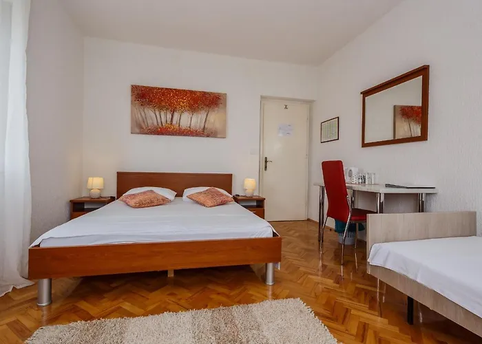 Guesthouse Kastela 3*