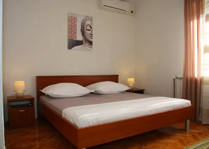 Guesthouse Kastela 3*